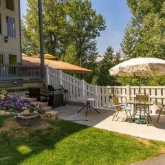 Habitat Condo A7 - Easy Walk to Downtown Ketchum & Hot Tub Onsite