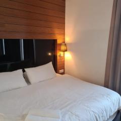 KL Q520 Premium Suite Room