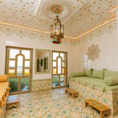 Colorful traditional Riad w/views of Spain