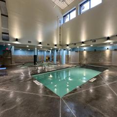Solara Studio with Pool/Hot tub/Parking/Gym