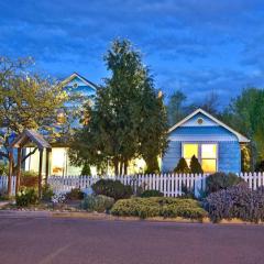 Bluemoon Vacation Rentals - Bluemoon Cottage