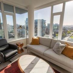 Downtown Victoria, Modern Condo, Parking, Spectacular Views.