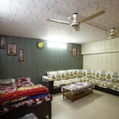 Kashi dham Homestay ( close to Kashi Vishwanath temple and Ghats)