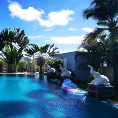 Big swimming pool garden villa 私家泳池花园豪华别墅