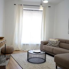 Diaphanous and modern- 2Bd 2Bth- Plaza España