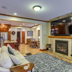 Warm and Cozy Mansfield Home Deck, Gas Fire Table!