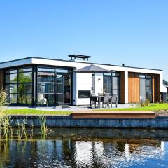 House with three bathrooms, on a holiday park