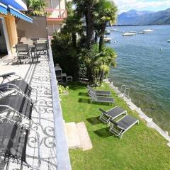 Villa "Genovese al Lago" Aussergewöhnliche Villa mit eigenem Seezugang, Hallenbad und eigener Boje