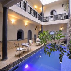 "Kasbah de Jade", Maison d'hôtes avec piscine chauffée, jacuzzi, service hôtelier, exclusivité possible !