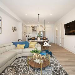 Luxury NEW Residence with Private Rooftop, Downtown in minutes