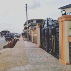 B&Y ROYAL BAR & LOUNGE ADIGBE ROAD MONIJESU NEAR ADIGBE POLICE STATION