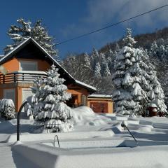 Villa Tratea - with a heated pool