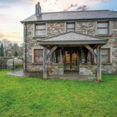 Oak Lodge - The Sleeping Giant - Pen Y Cae Inn