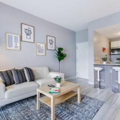Wynwood Amazing Condo Sleeps 5 Close to Beach