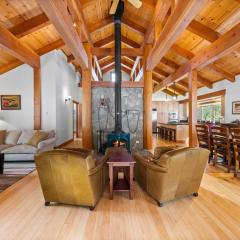 Copperleaf Lodge - Updated Alpine Meadows Chalet w Private Hot Tub, Ski Shuttle!