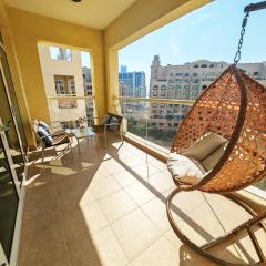 Seaside Serenity Residence Elegant 1BR Escape in Palm Jumeirah by La Buena vida holiday homes