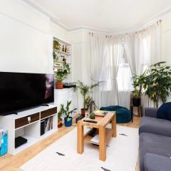 Charming Victorian 1BR Retreat in the Heart of London