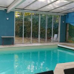 EXIGEHOME-Maison avec piscine et tennis à 30 min de Paris