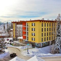 Apartment in Hotel Crocus, Strbske Pleso