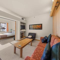 Palisades Tahoe Lodge Rentals Studio #147