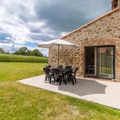 Gîte Saint-Christophe-du-Bois, 2 pièces, 4 personnes - FR-1-622-31