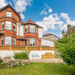 8 Bed in Llandudno 89555