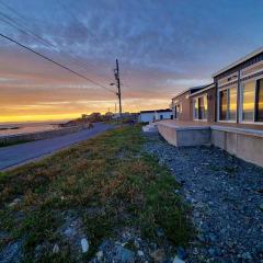 2 Bedroom 2 Bathroom Oceanfront Oasis