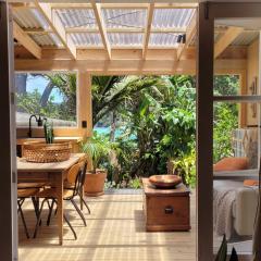 The Bay Cottage - Located Directly Across the Road from 2 Swimming Beaches