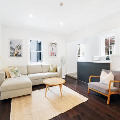 2 bedroom apartment in trendy Potts Point