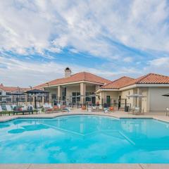 Steps away to TPC Golf & Min to Shopping District-H2057