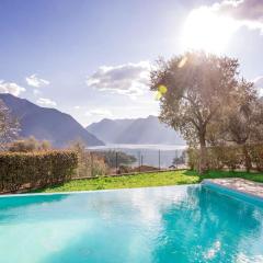 Ossuccio Sanny-Grande B sleeps 8 with POOL by Italian Apartments