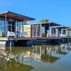 Cozy Ship In Mielno With Kitchen