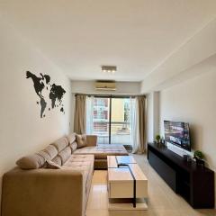 Bright modern apartment with full amenities and parking with 24hs security