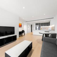 Central 2 Bedroom Apartment Melbourne with Parking