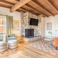 Steps to Beach Manhattan Beach 2 Bedroom Parking