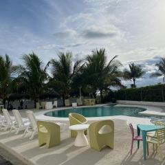 Playa La Barqueta , Las Olas Tower Front