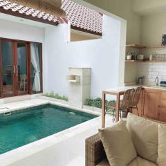 Modern Chic Villa w Private Pool Near Canggu