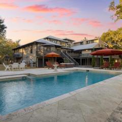 Blackwater Bay Hideaway by AvantStay Waterfront Pool Dock Hot Tub