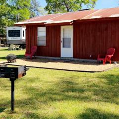 McGee's Landing Lakefront Cabin #2 on Toledo Bend Lake