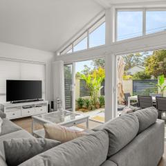"Gone to the Beach"- Free Wifi, Pet Friendly - Free late check out in winter