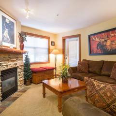 3306 - One Bedroom Den Deluxe Powderhorn Lodge condo