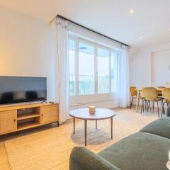 One bedroom apartment with balcony and a view