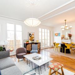 Spacious luxury apartment near Monmartre