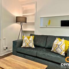 1 Bedroom Apartment by Central Serviced Apartments - Close To University of Dundee - Sleeps 2 - Ground Level - Self Check In - Modern and Cosy - Fast WiFi - Heating 24-7