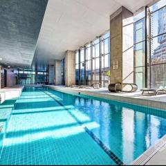 2BR & Balcony -Pool & GYM - corporate stay