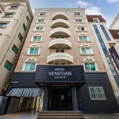Hotel Venesian
