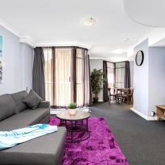 LuxLiving Sydney CBD 2 BEDs Luxury Modern Apartment