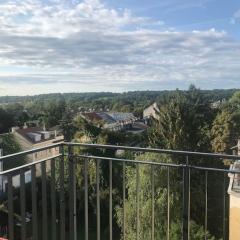 Großzügiges Loft mit Klimaanlage und Dachterrasse