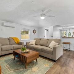 4 Mi to Dtwn Jensen Beach Cottage
