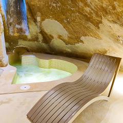 Wave 24 Savynomad Harbour Residence & Private SPA Cave